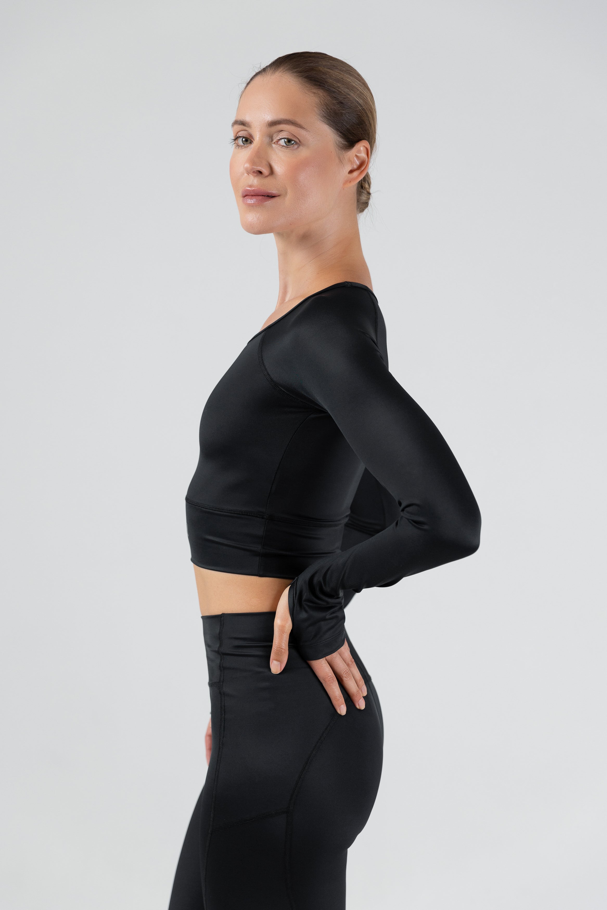 Sculpted V-Waist Legging