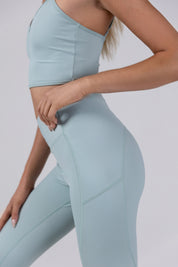 Sculpted V-Waist Legging