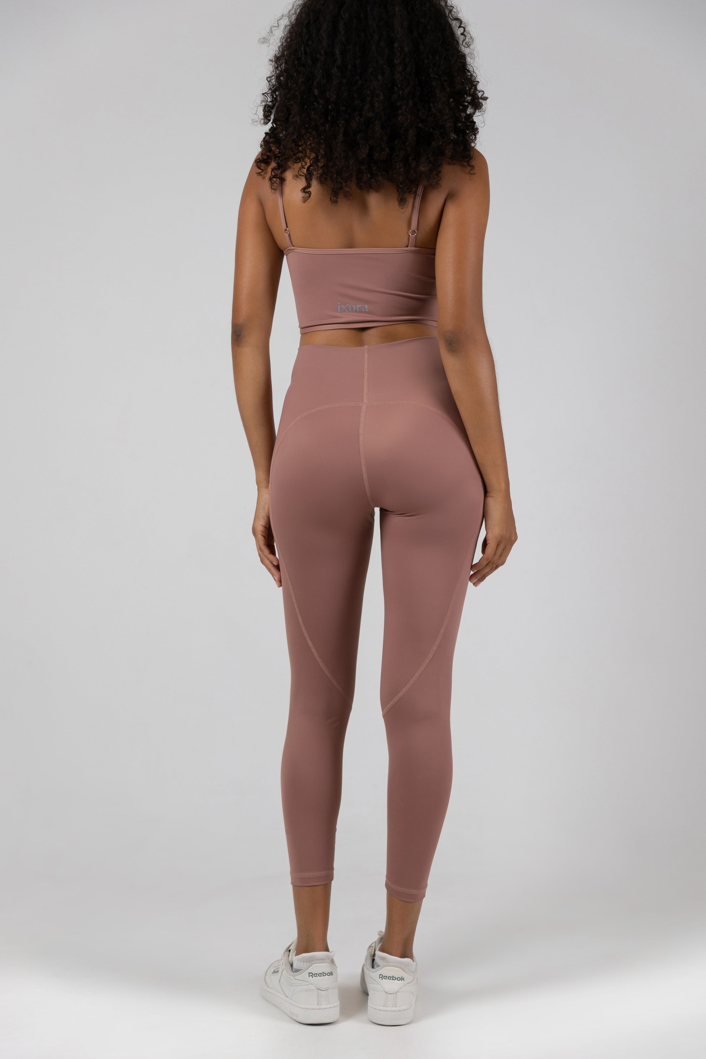 Sculpted V-Waist Legging