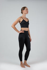 Sculpted V-Waist Legging